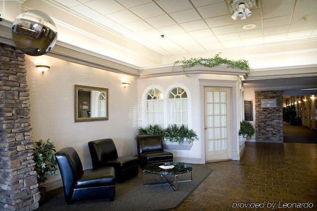 Heritage Inn Hotel & Convention Centre - High River Interior photo